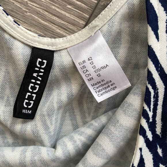 H&M Flirty Fun Summer Dress 👗 - Picture 3 of 3